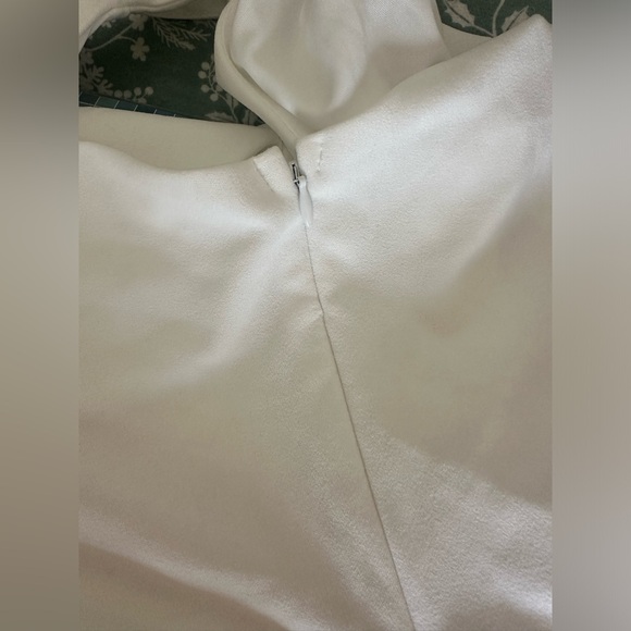 Cocktail Club White One-Shoulder Midi Dress
Lulus - Picture 5 of 7